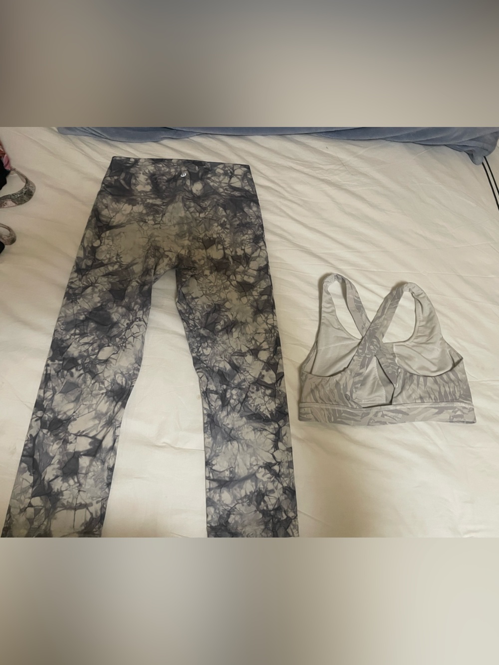 Lululemon bundle - Picture 9 of 9